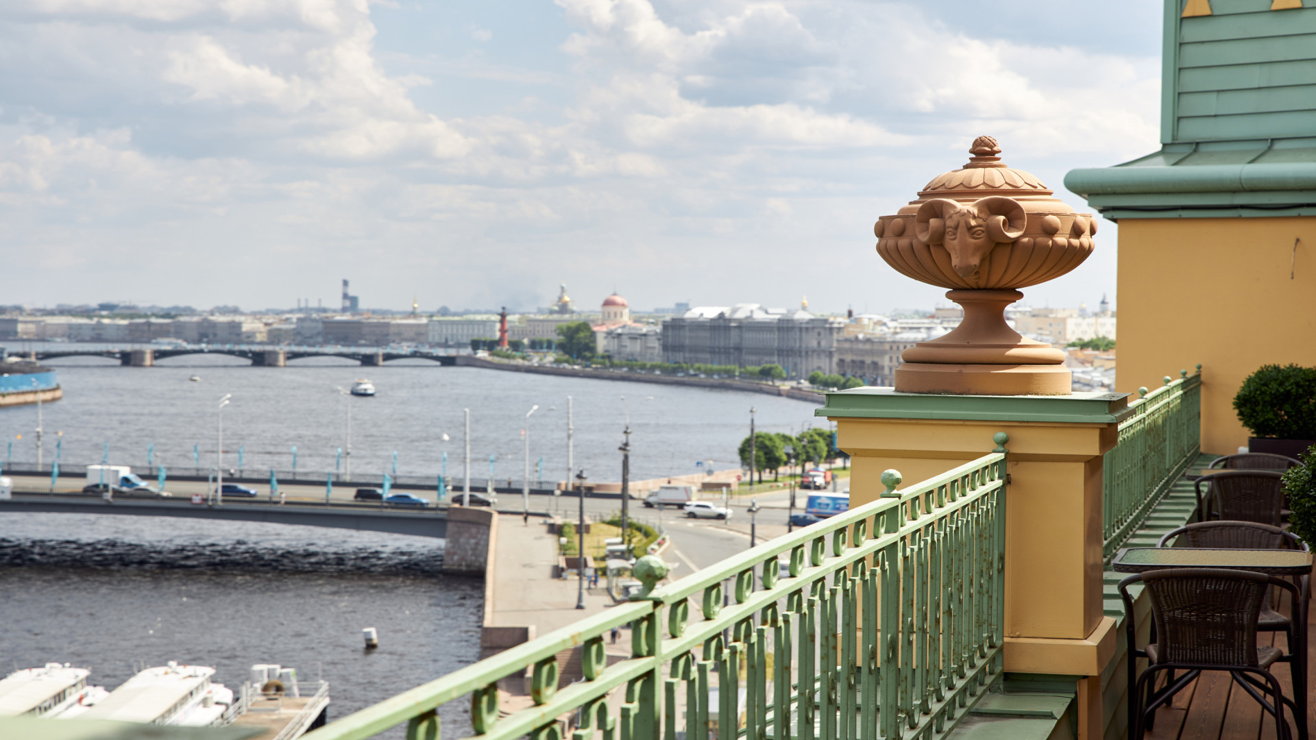 гостиница санкт петербург вид на неву